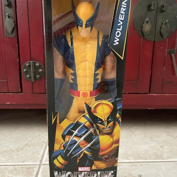 Hasbro Marvel Titan Hero Series Wolverine 12